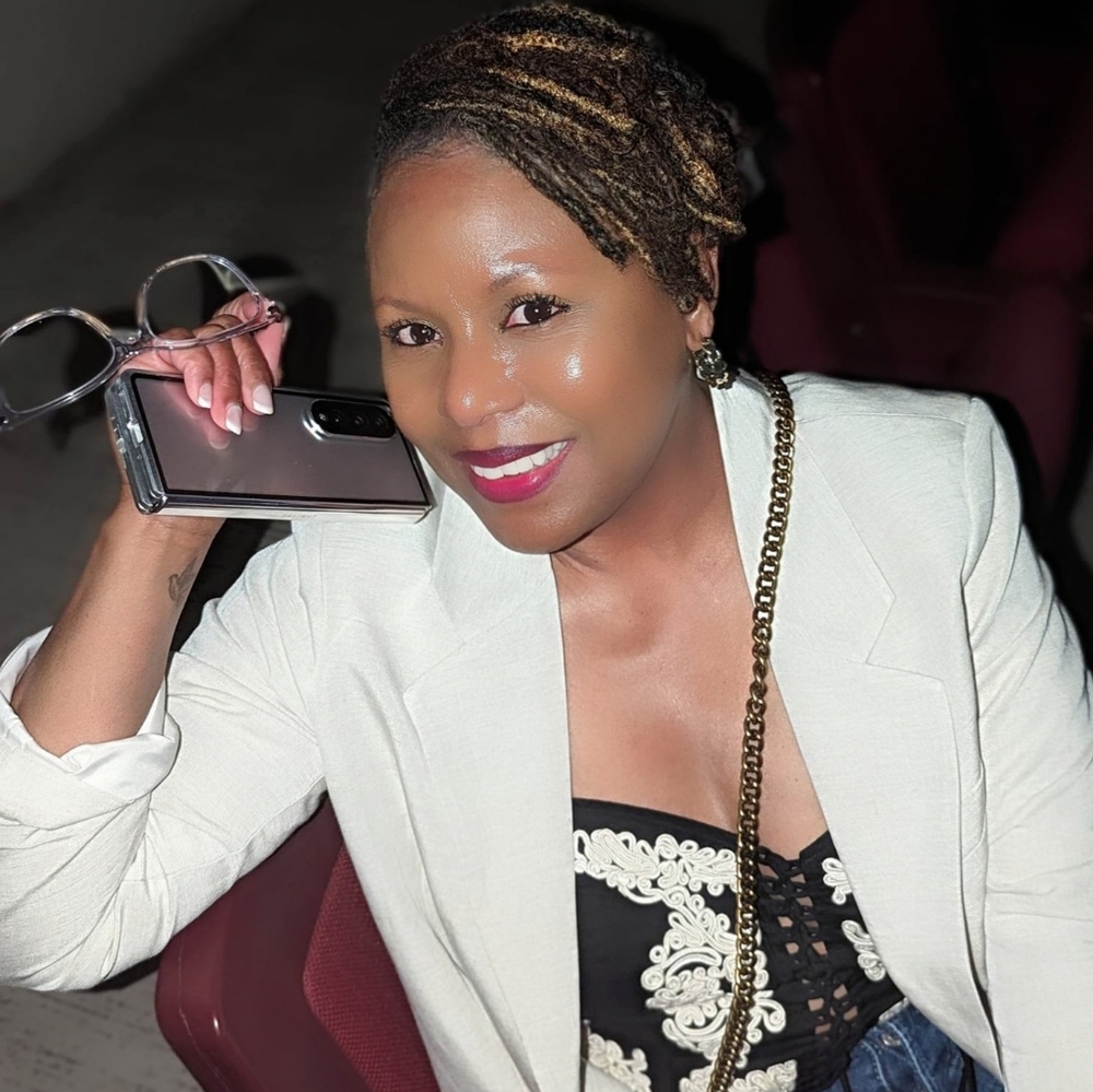 Meet your Posher, Tonie